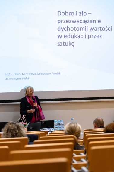 Sztuka w kreowaniu lepszego świata