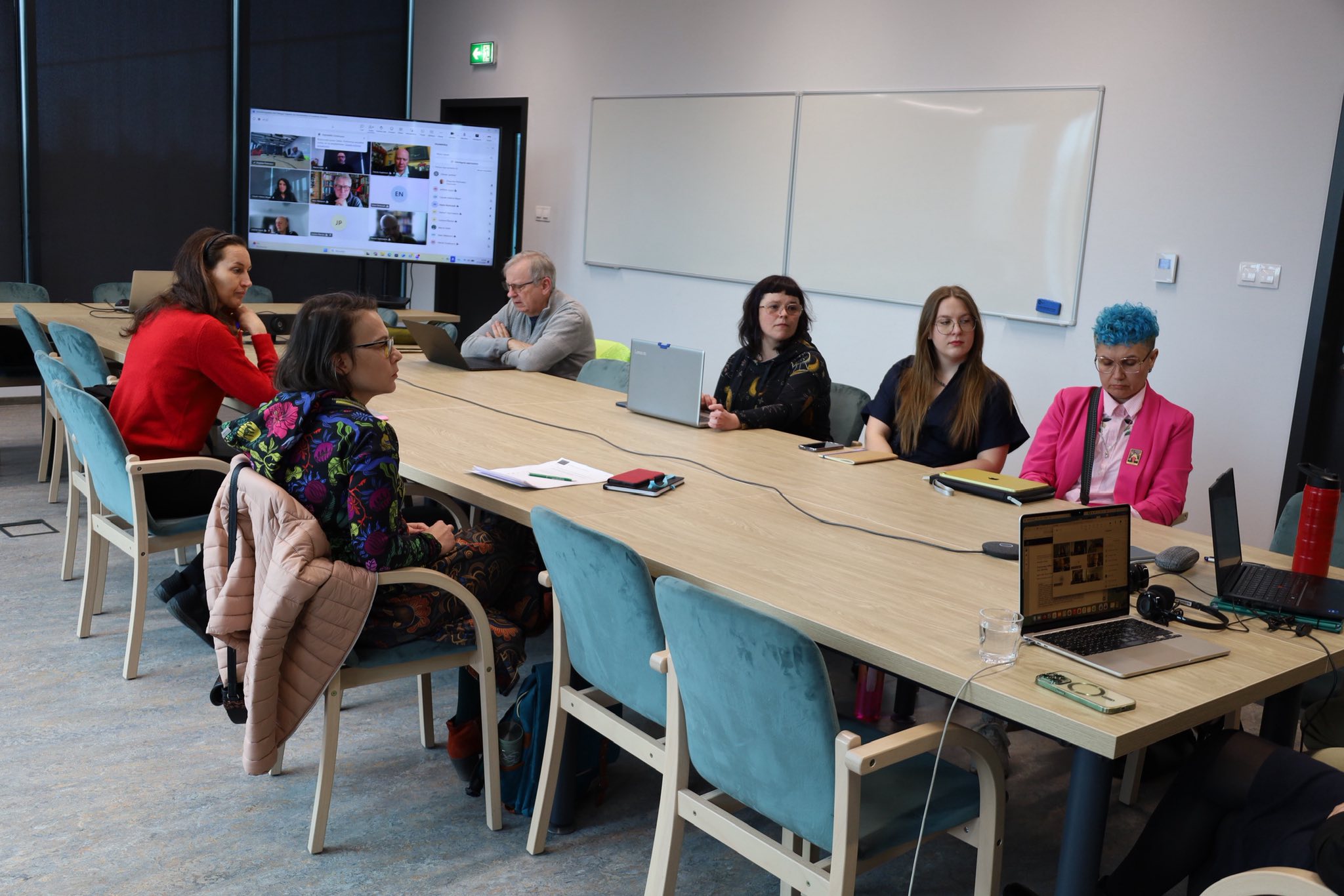 Autoethnography and Dialogue Autoethnography and Dialogue