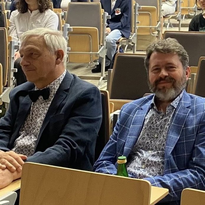 Zdolny Uczeń Świetny Student