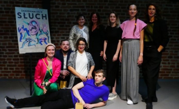 spektakl zamieniam się w słuch 