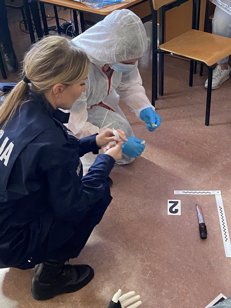 krew, dowody i nauka