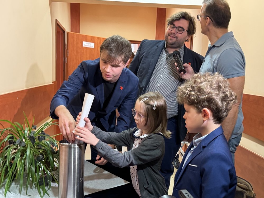 Rysunki przedszkolaków trafiają do kapsuły czasu