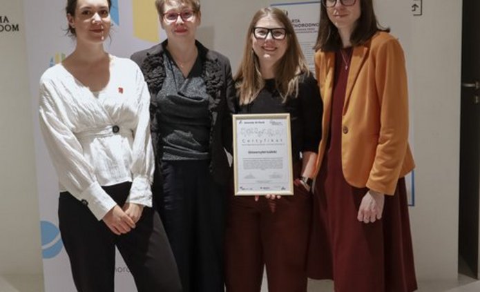Członkinie delegacji UŁ, która odebrała certyfikat
