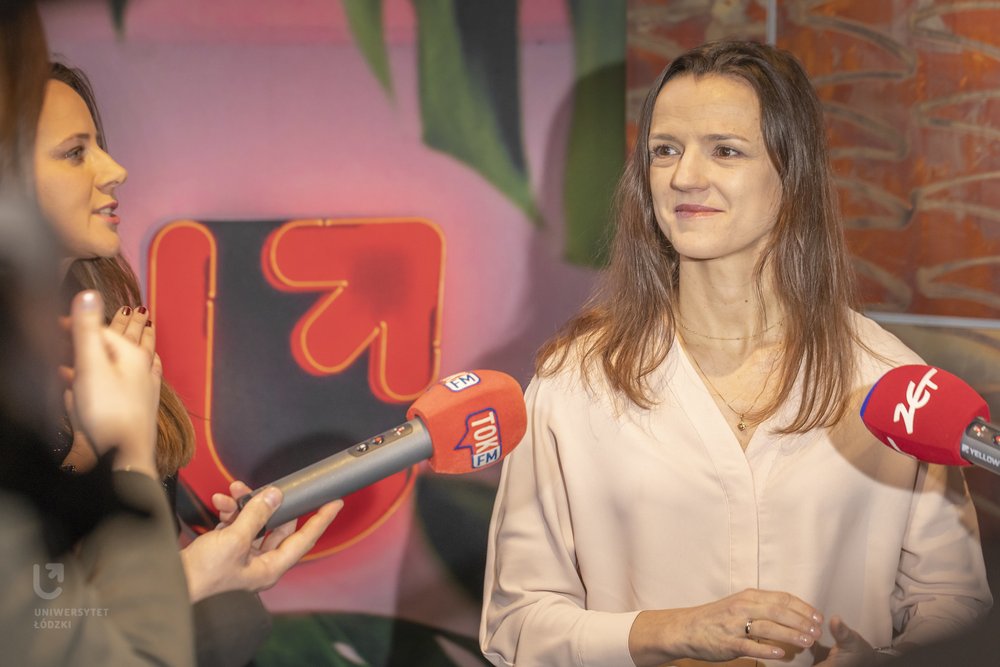 Magdalena Kosiada-Sylburska z EC1 podczas briefingu